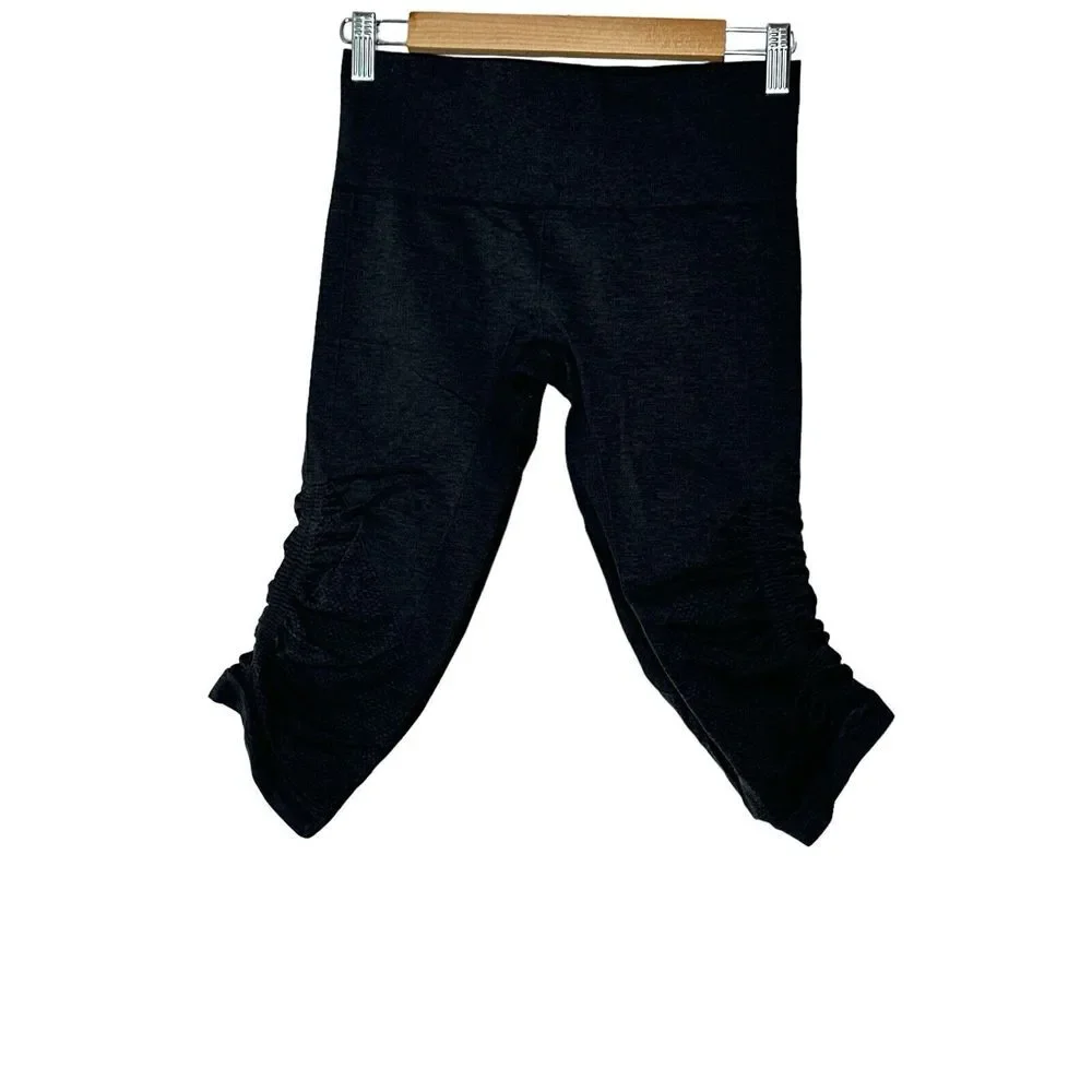 Lululemon Leggings Women's 6 Crop Black Yoga Athletic Hiking‎